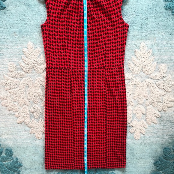 ☎️ Dana Buchman Houndstooth Dress Size 6/8 Medium Red & Black Pattern Soft Comfy - Picture 8 of 8